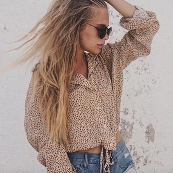 Brandy Melville Tops - NWT Brandy Floral Lenny Top